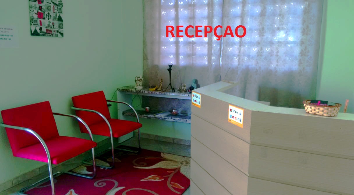 Recepção discreta para apresentação individual pessoal das massagistas